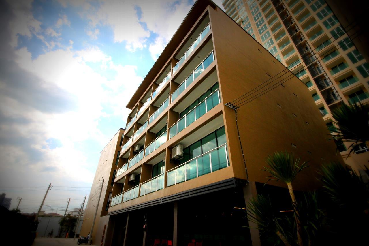 Rooms Republic Pattaya Exterior foto